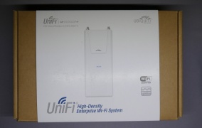 Router UniFi Outdoor+ Box.jpg
