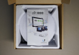 Router UniFi AC Lite Box.jpg