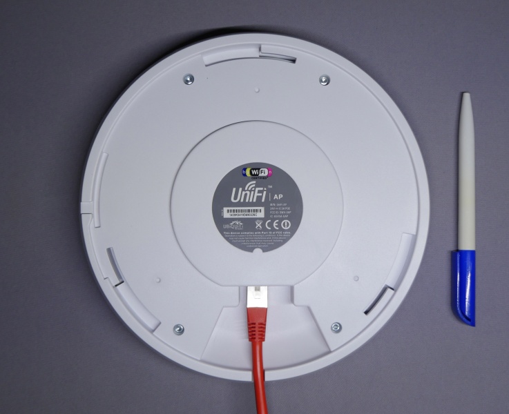 Datei:Router UniFi Rear.jpg